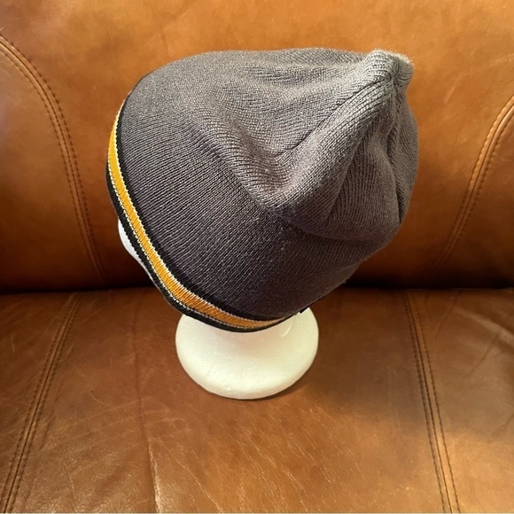 Adidas winter hat toque. - Picture 4 of 6